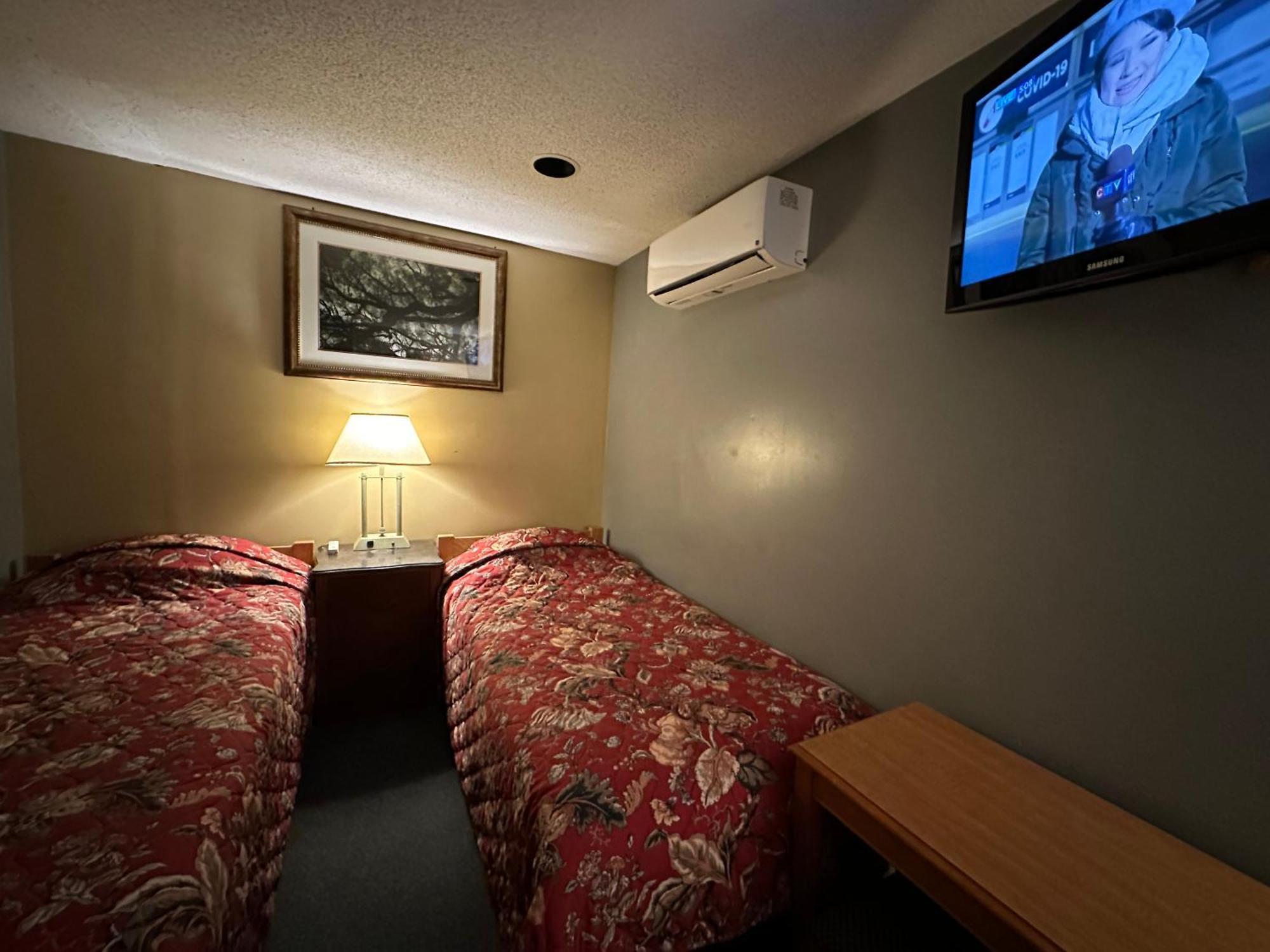Nox Hostel Toronto Exterior photo